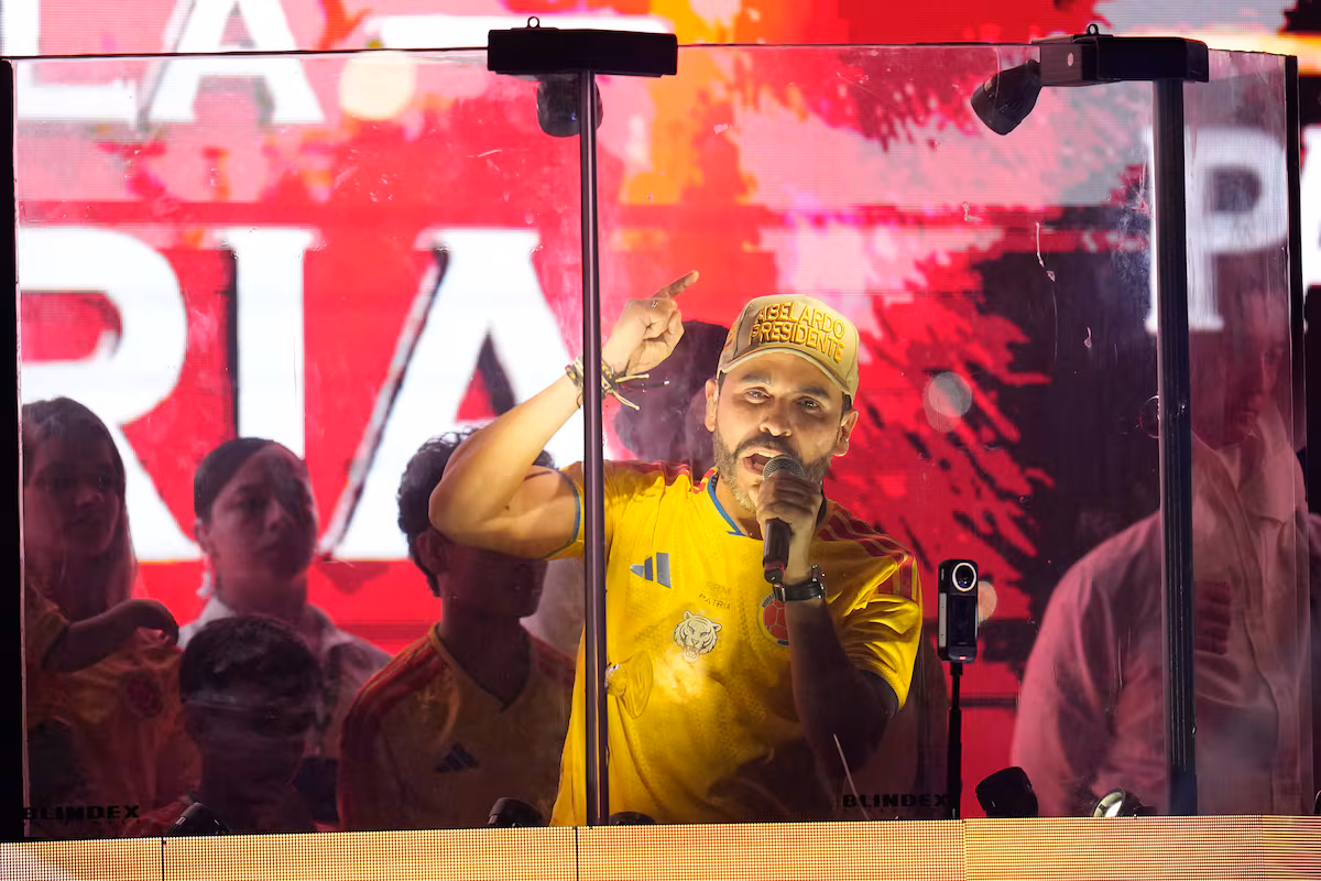 Insólito: Justicia prohíbe a Abelardo usar la camiseta de la Selección Colombia