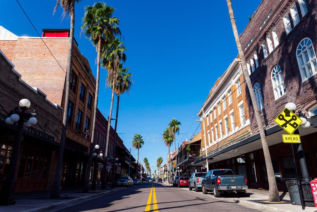 Ybor City: El lugar multicultural que transforma el corazón de Tampa